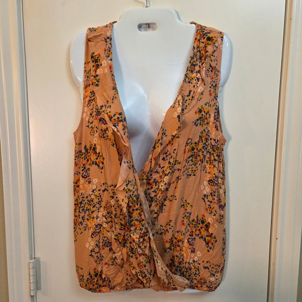 Jolt Womens Peach Floral Ruffle Surplice Sleeveless Top Size S NWT JBW51816UC